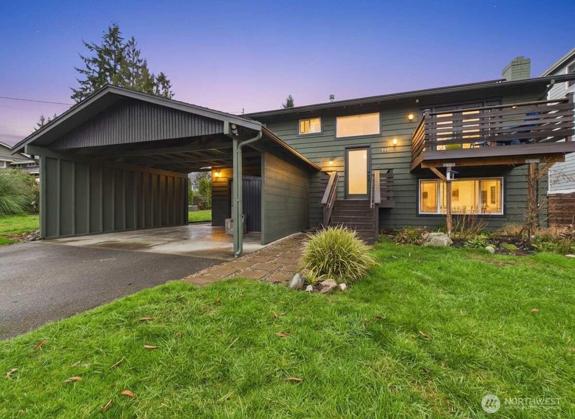 215 Hubbard Road , Lynnwood, WA 98036