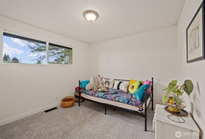 215 Hubbard Road , Lynnwood, WA 98036 - Photo 16