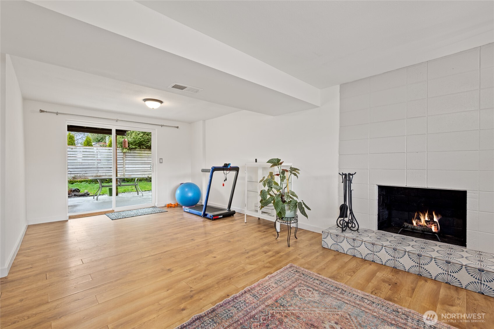 215 Hubbard Road , Lynnwood, WA 98036