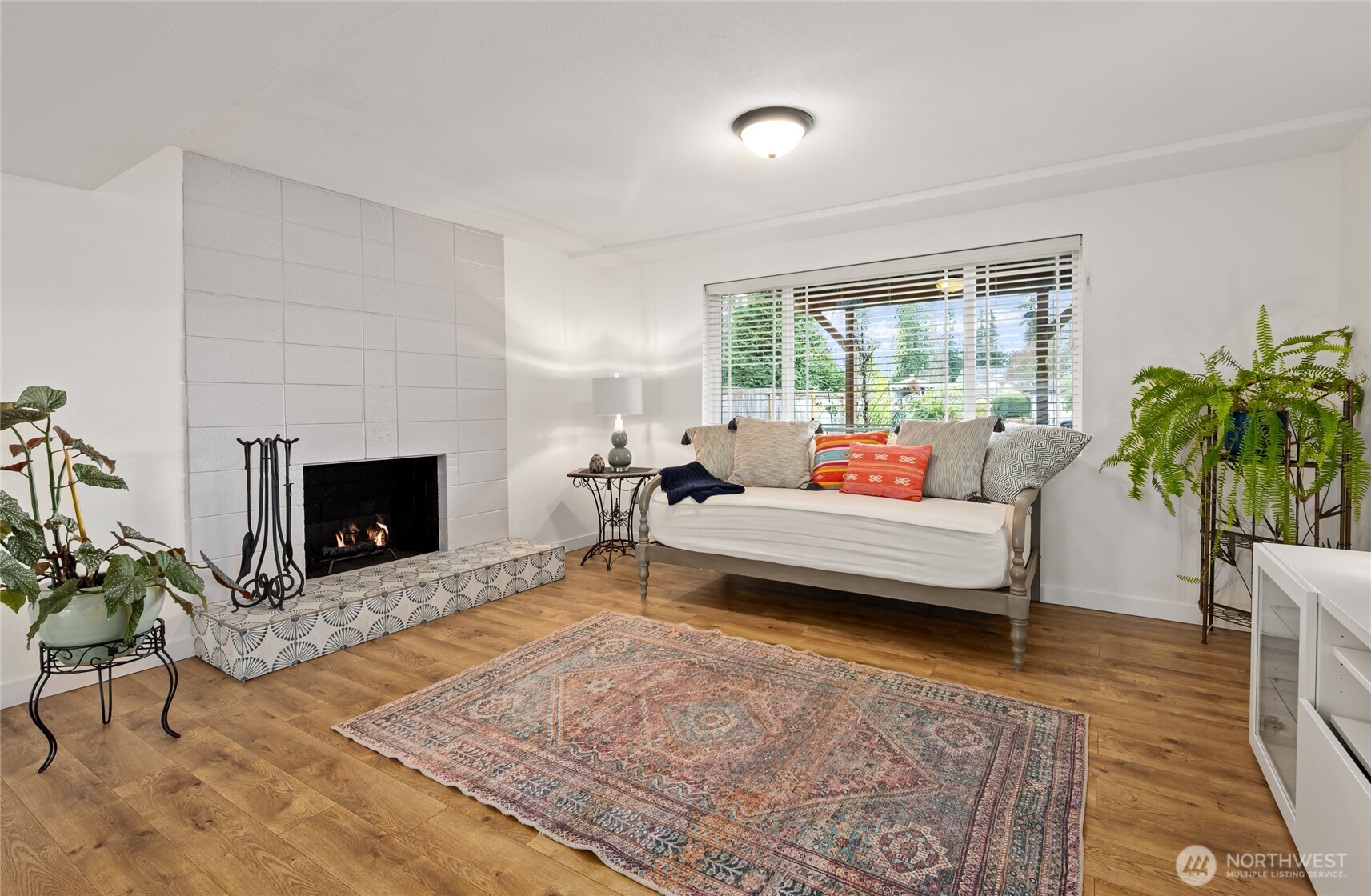 215 Hubbard Road , Lynnwood, WA 98036