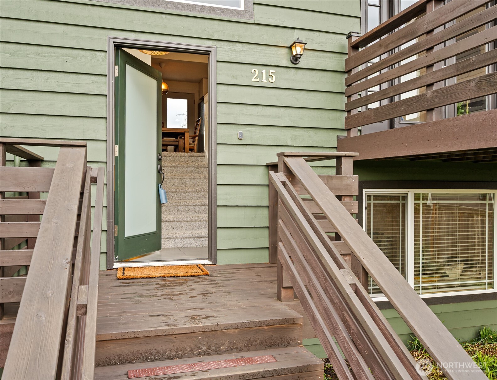 215 Hubbard Road , Lynnwood, WA 98036