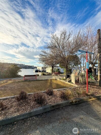 2364 Fairview Avenue E #1, Seattle, WA 98102 - Photo 34