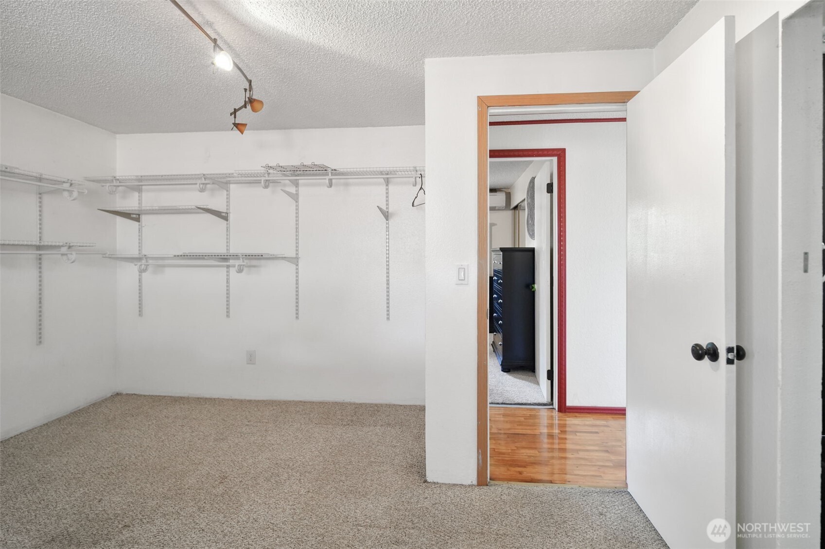 6965 E E Street , Tacoma, WA 98404