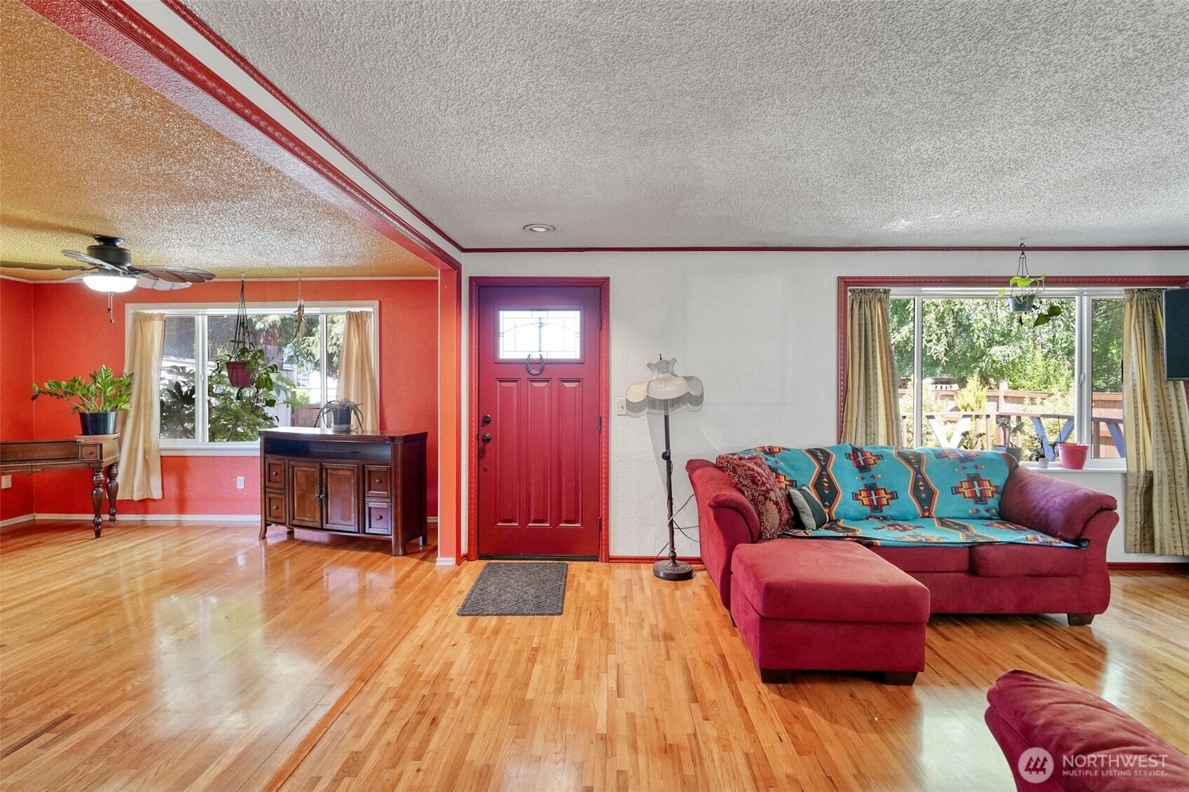 6965 E E Street , Tacoma, WA 98404