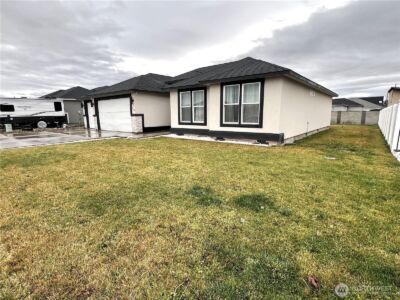 1120 E Mt Adams St. , Othello, WA 99344 - Photo 4