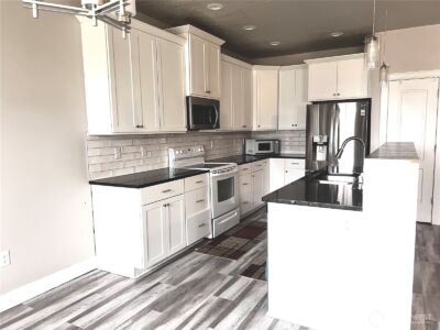 1120 E Mt Adams St. , Othello, WA 99344 - Photo 8