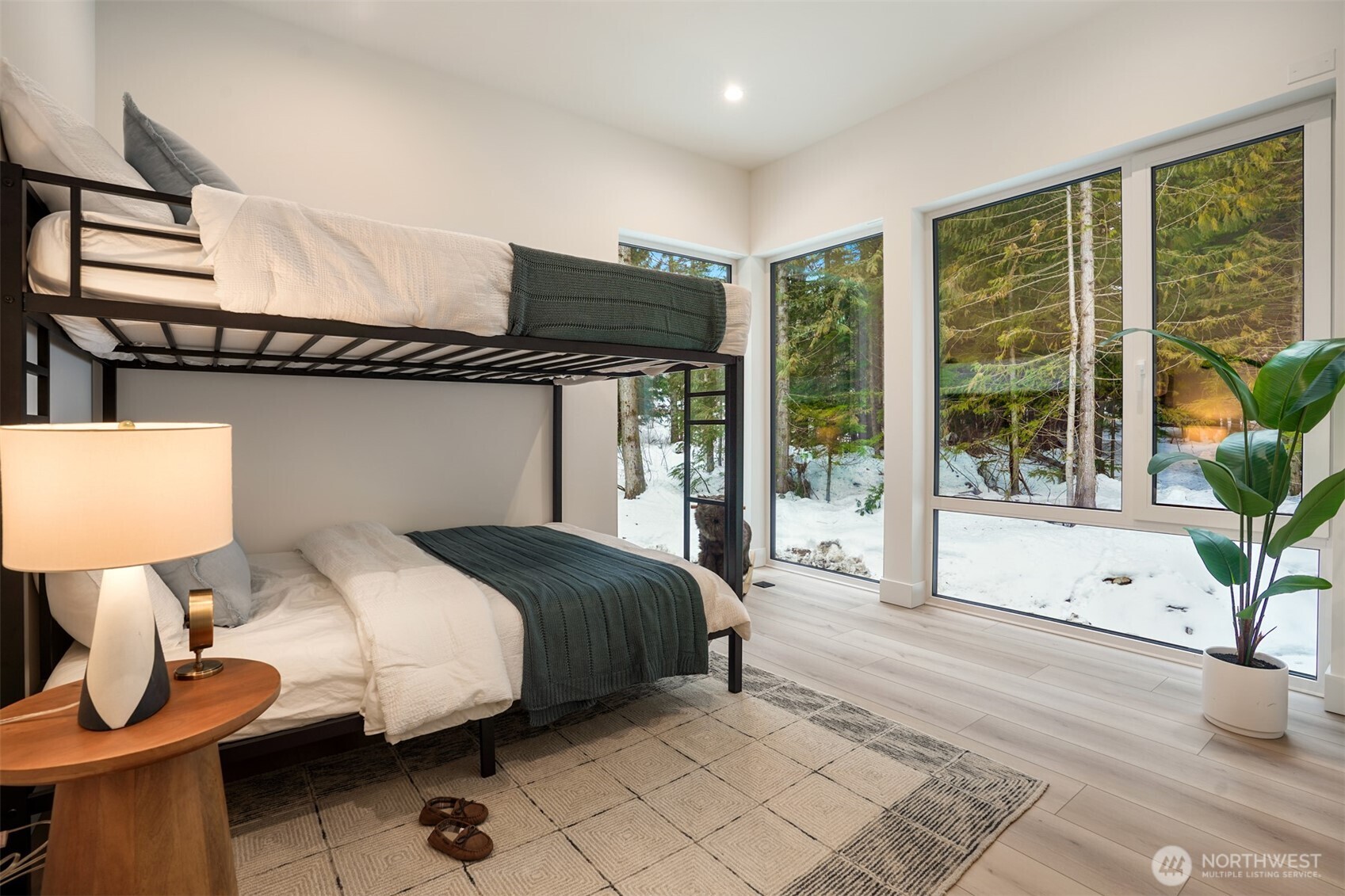 31 Kendall PL , Snoqualmie Pass, WA 98068