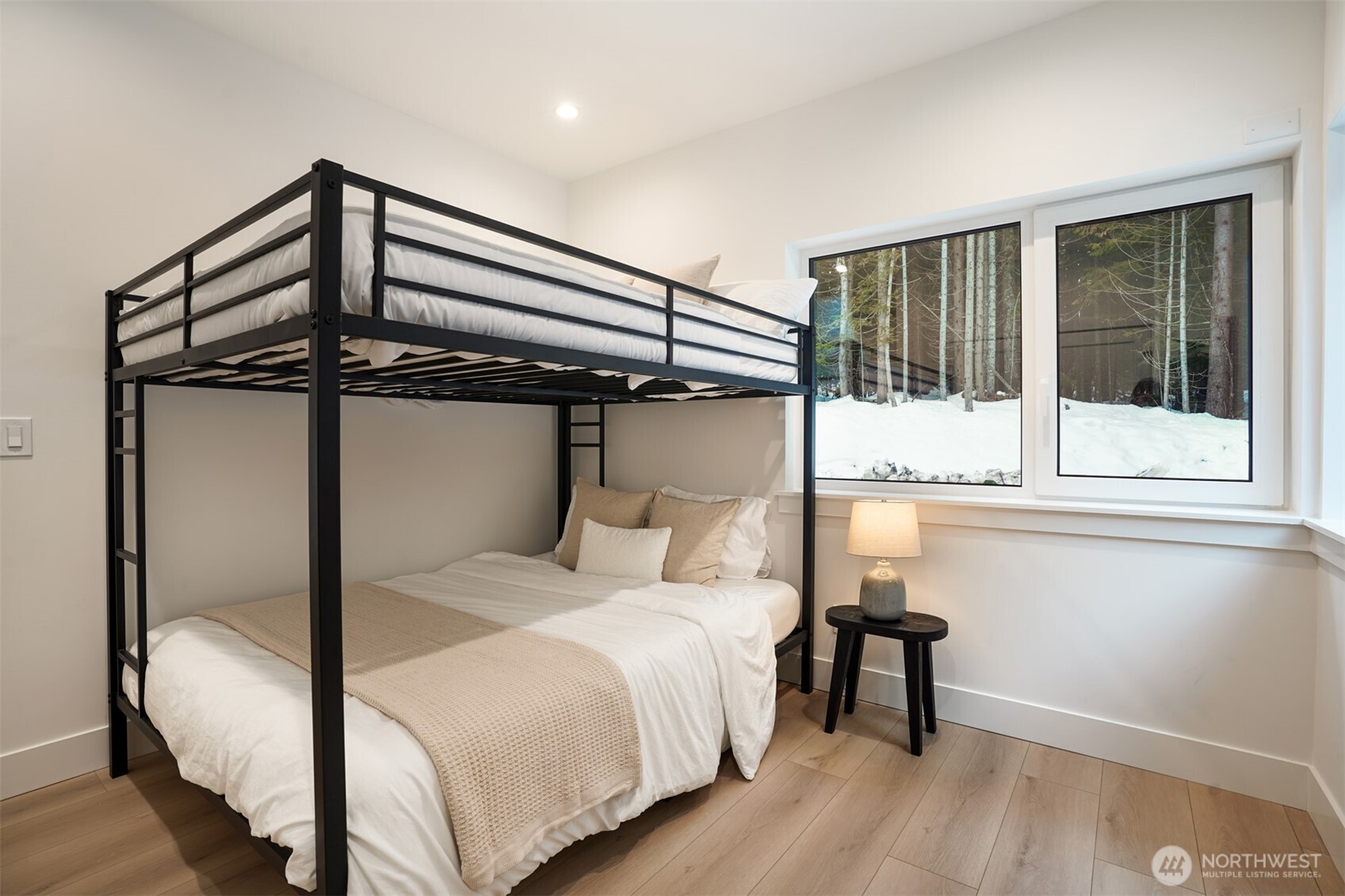 31 Kendall PL , Snoqualmie Pass, WA 98068