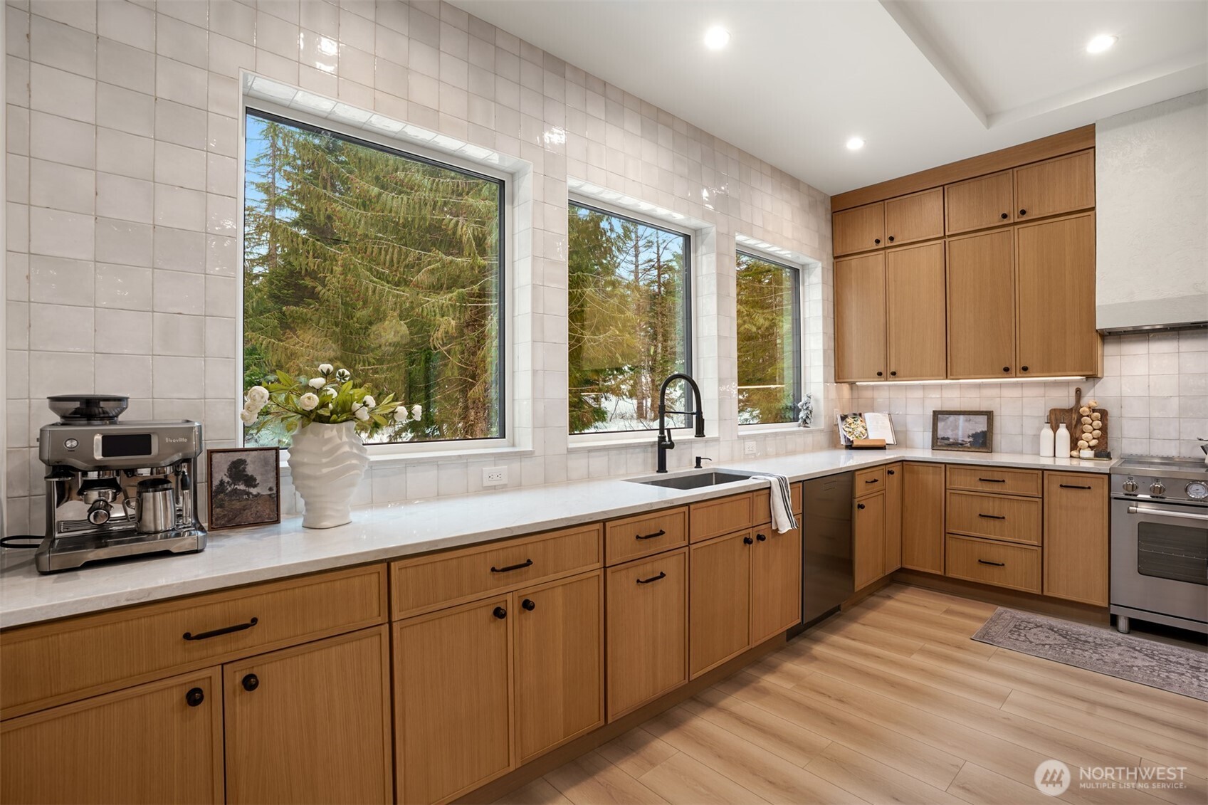 31 Kendall PL , Snoqualmie Pass, WA 98068