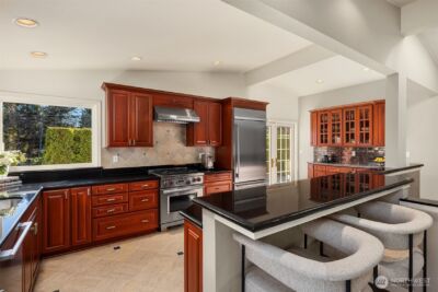 2414 79th Avenue NE, Medina, WA 98039 - Photo 11