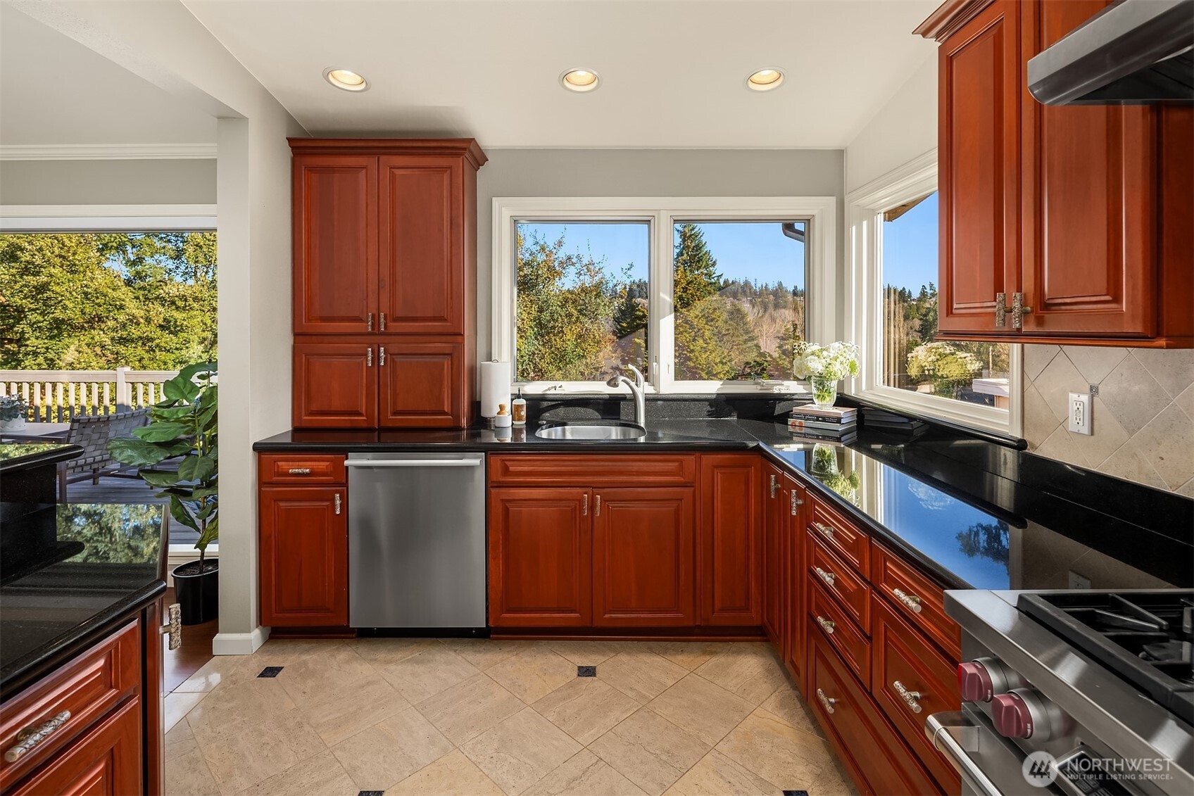 2414 79th Avenue NE, Medina, WA 98039