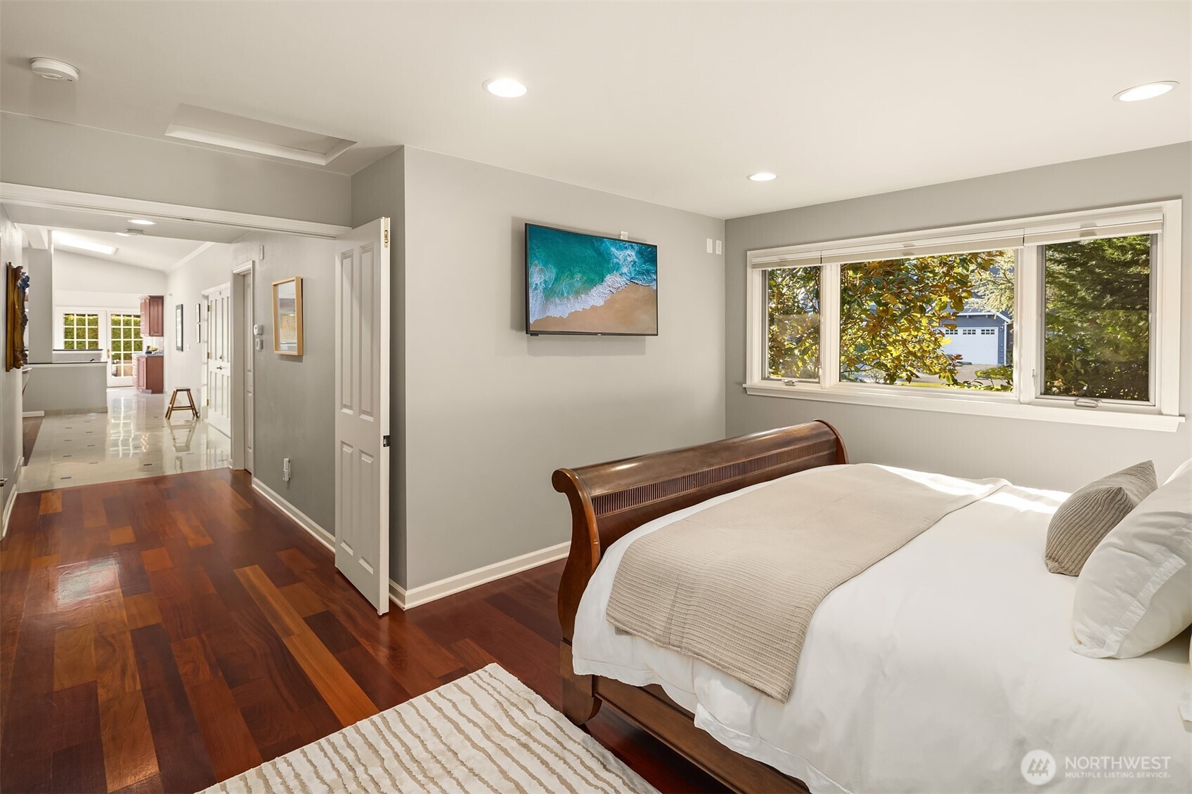 2414 79th Avenue NE, Medina, WA 98039