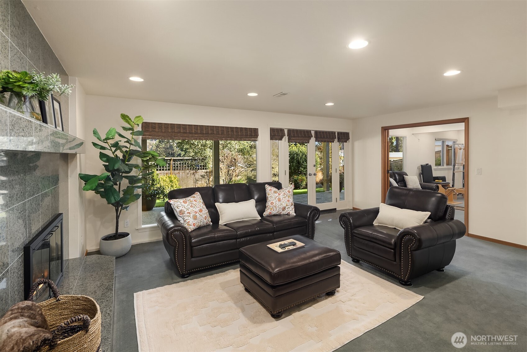 2414 79th Avenue NE, Medina, WA 98039