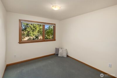 2414 79th Avenue NE, Medina, WA 98039 - Photo 32