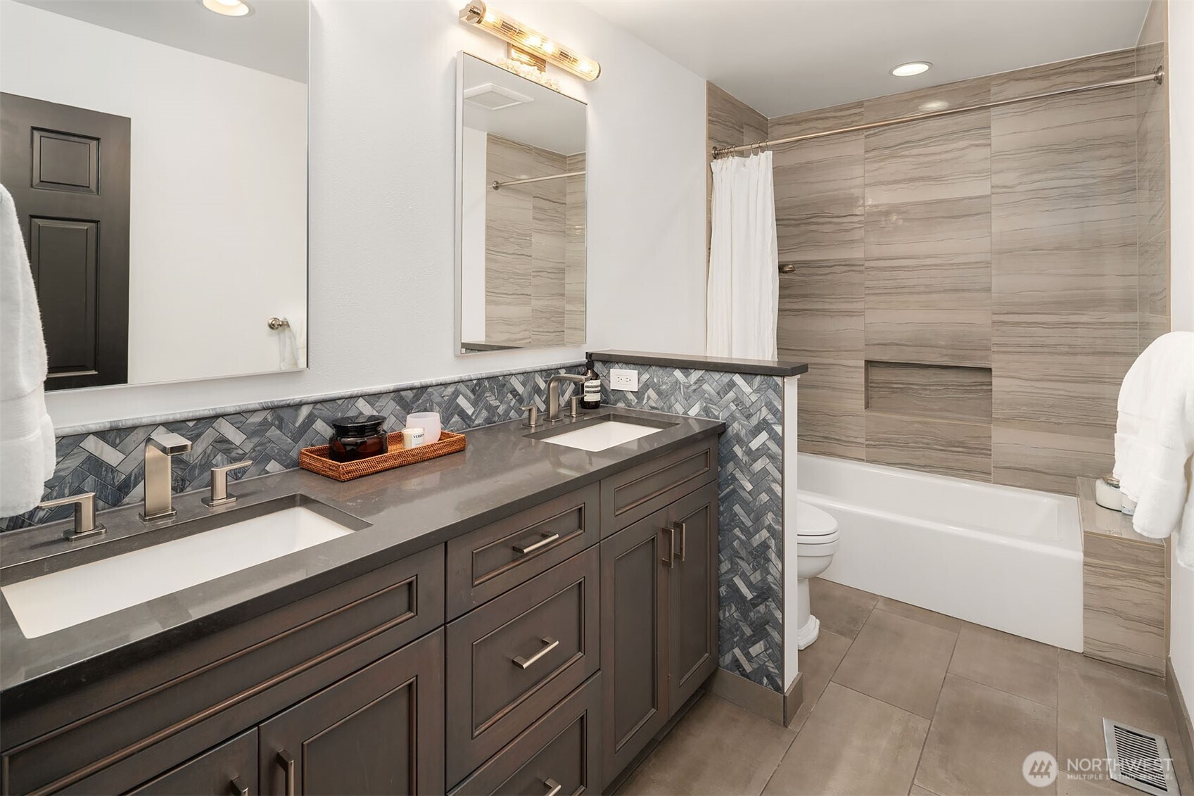 1601 Evergreen Point Road , Medina, WA 98039