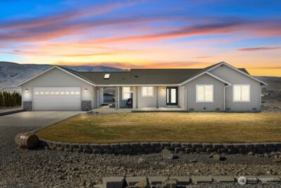 206 Moon River View SW, Mattawa, WA 99349 - Photo 1