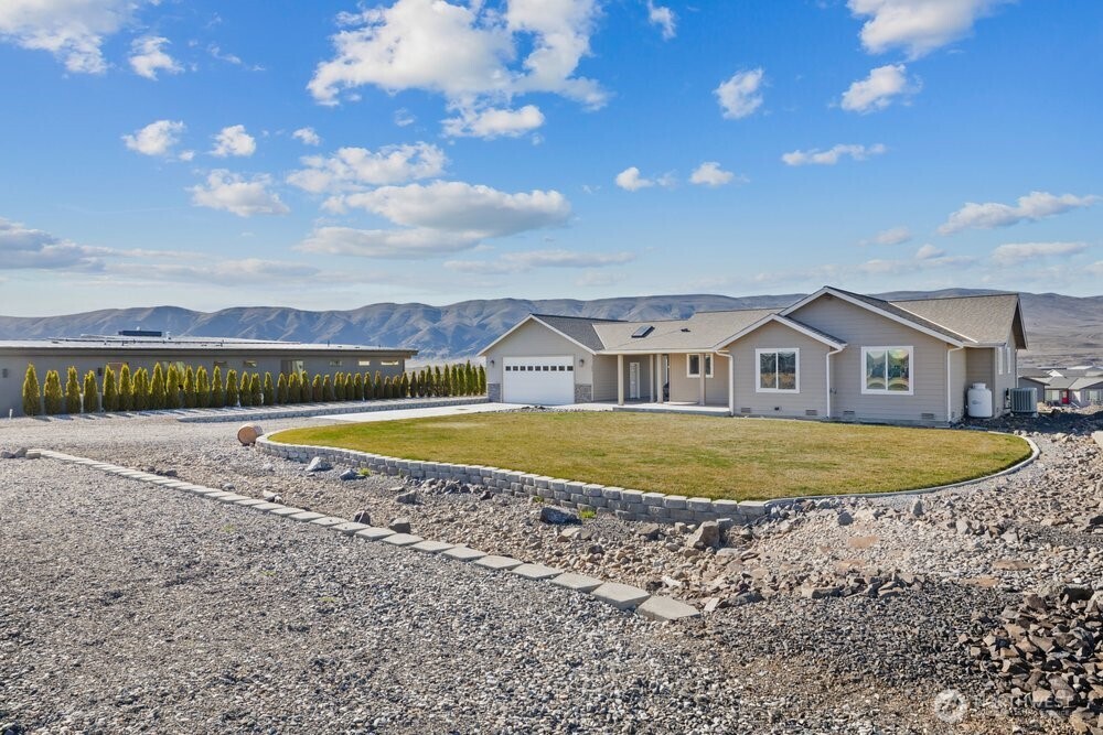 206 Moon River View SW, Mattawa, WA 99349