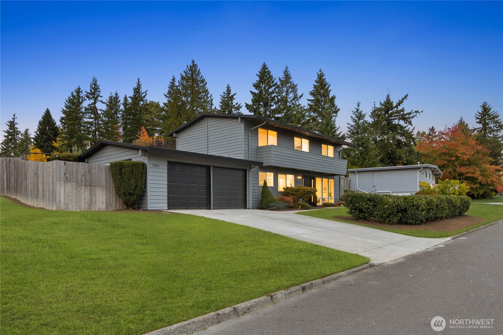 16802 NE 6th Place , Bellevue, WA 98008