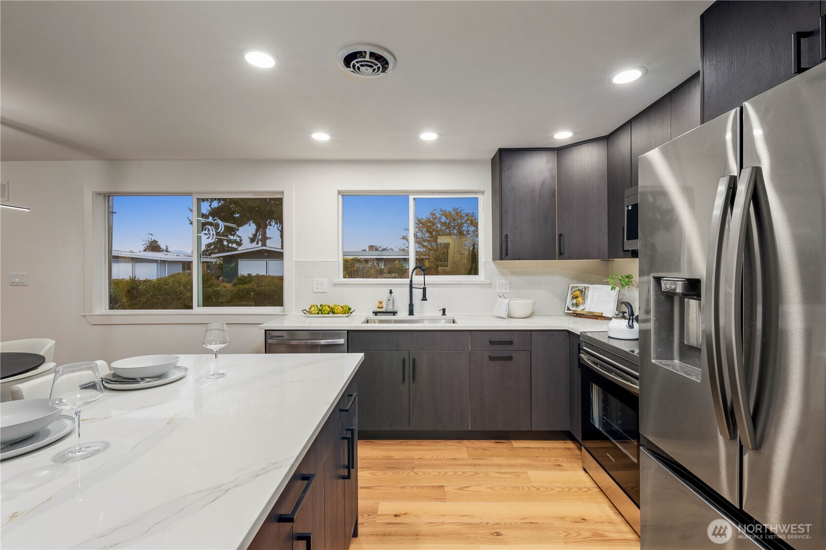 16802 NE 6th Place , Bellevue, WA 98008