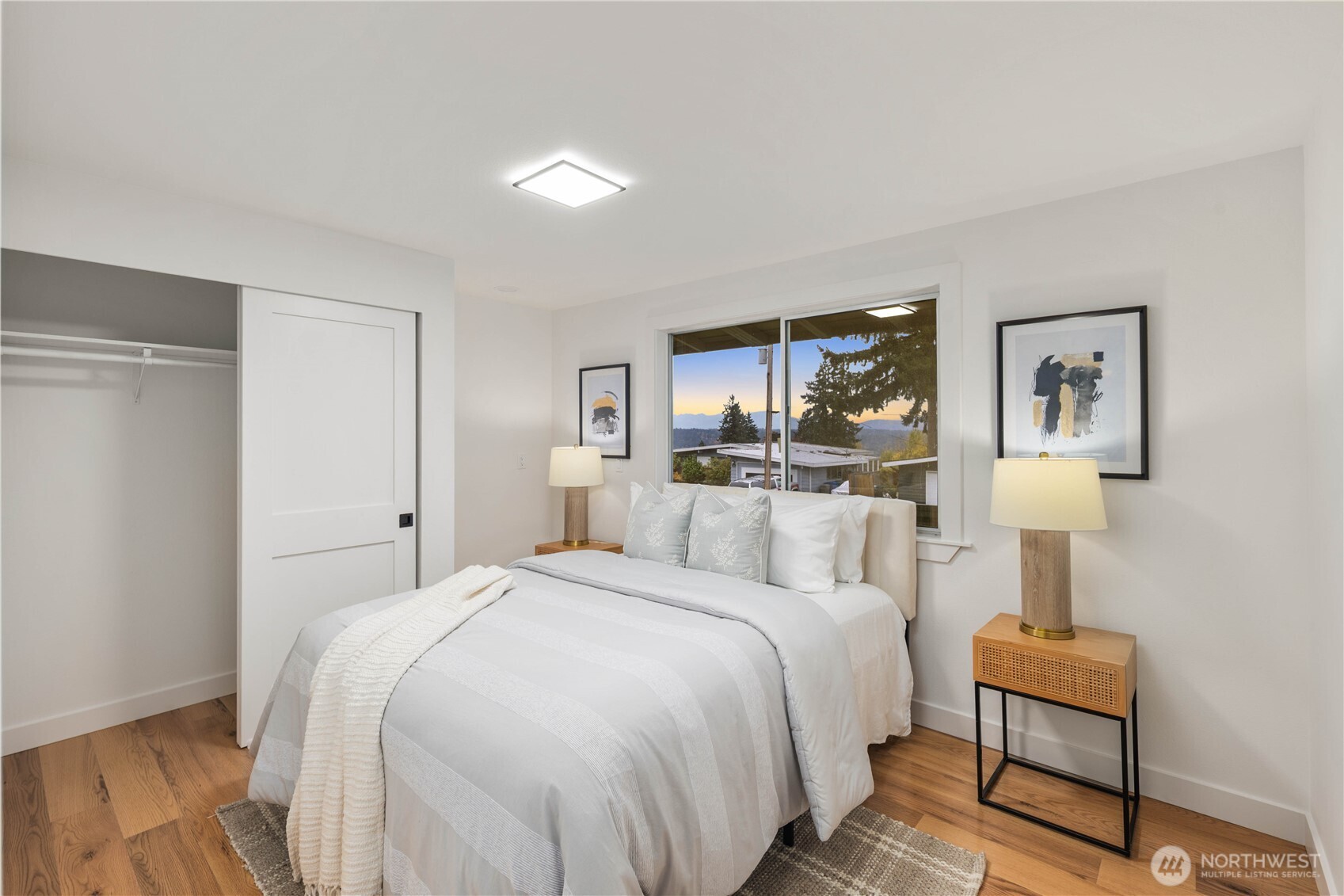 16802 NE 6th Place , Bellevue, WA 98008