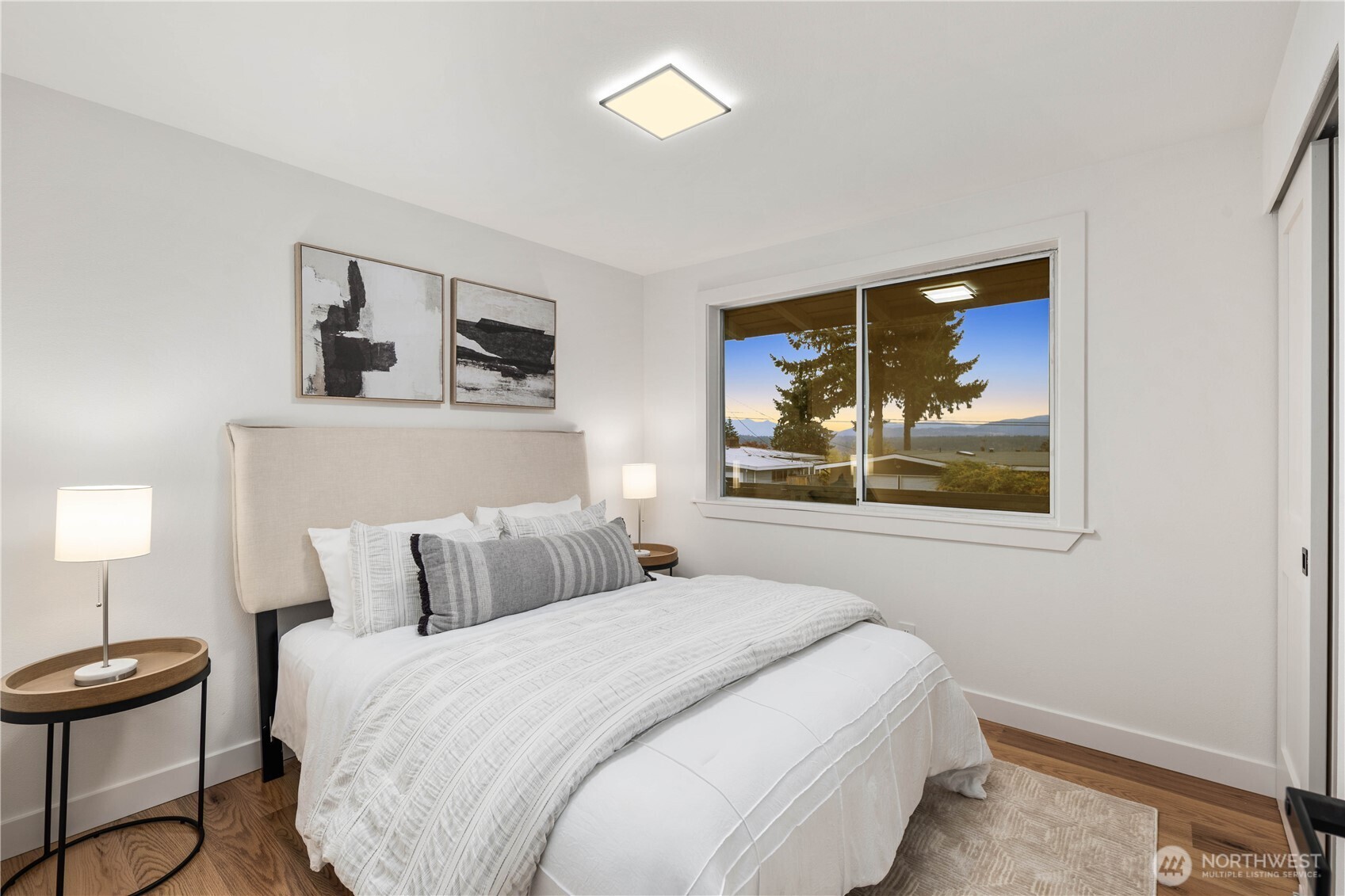 16802 NE 6th Place , Bellevue, WA 98008