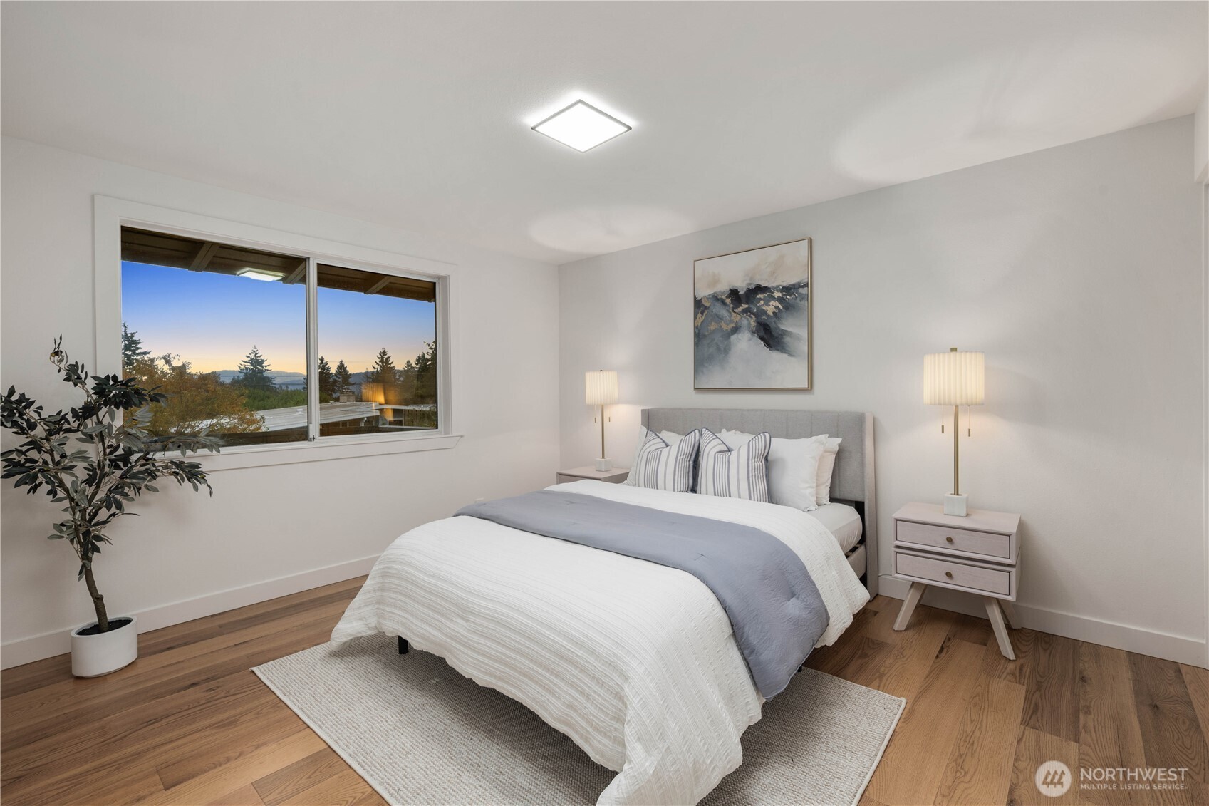 16802 NE 6th Place , Bellevue, WA 98008