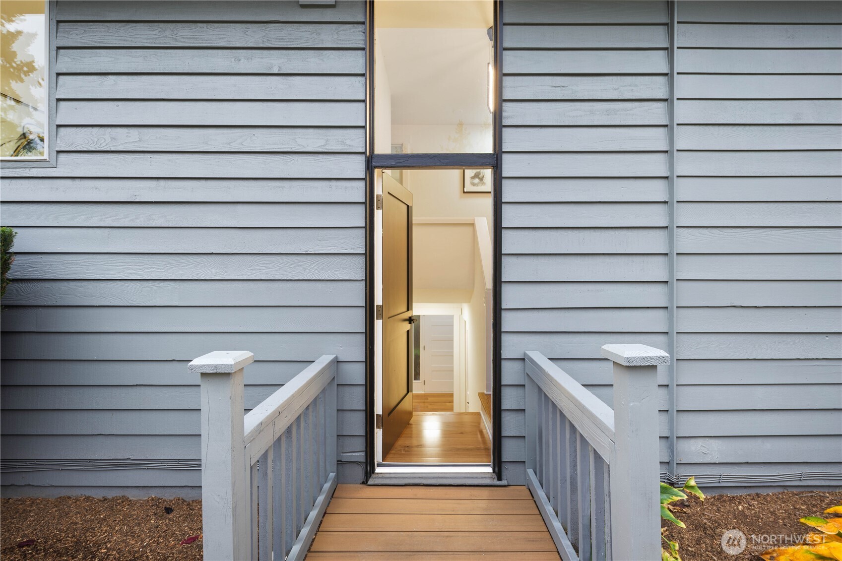 16802 NE 6th Place , Bellevue, WA 98008