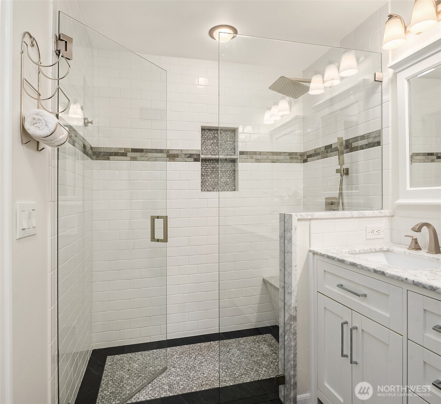 6203 144th Avenue NE, Redmond, WA 98052