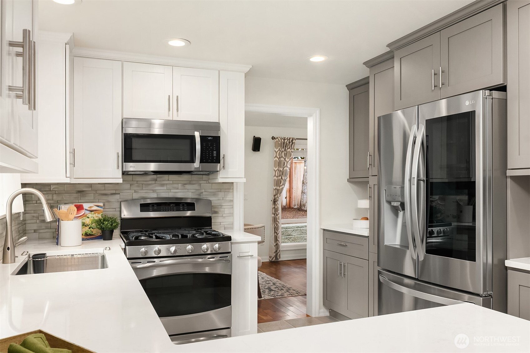 6203 144th Avenue NE, Redmond, WA 98052