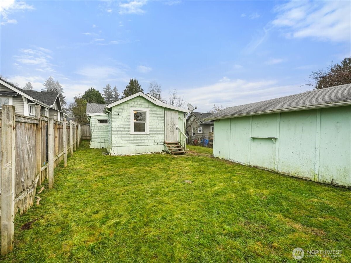 1929 11th Street , Bremerton, WA 98337
