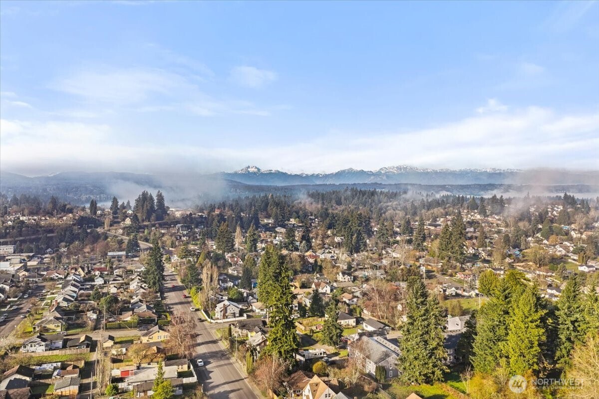 1929 11th Street , Bremerton, WA 98337