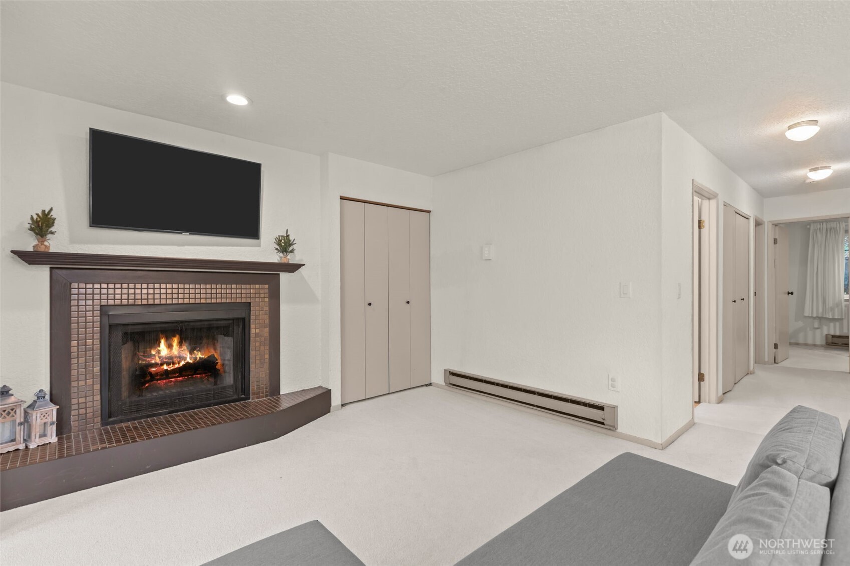 706 136th Place NE #C2, Bellevue, WA 98005