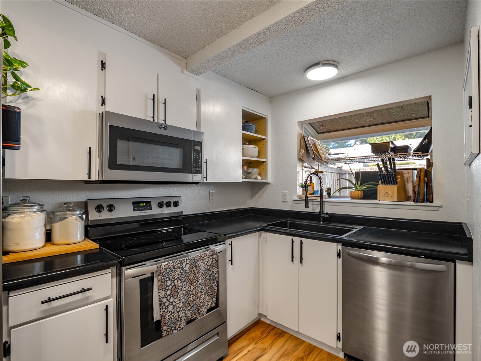 5531 Bridgeport Way W #B, University Place, WA 98467