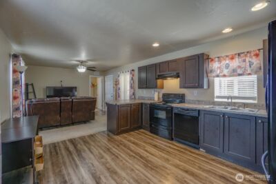 300 SW 7th Avenue #211, Battle Ground, WA 98604 - Photo 12