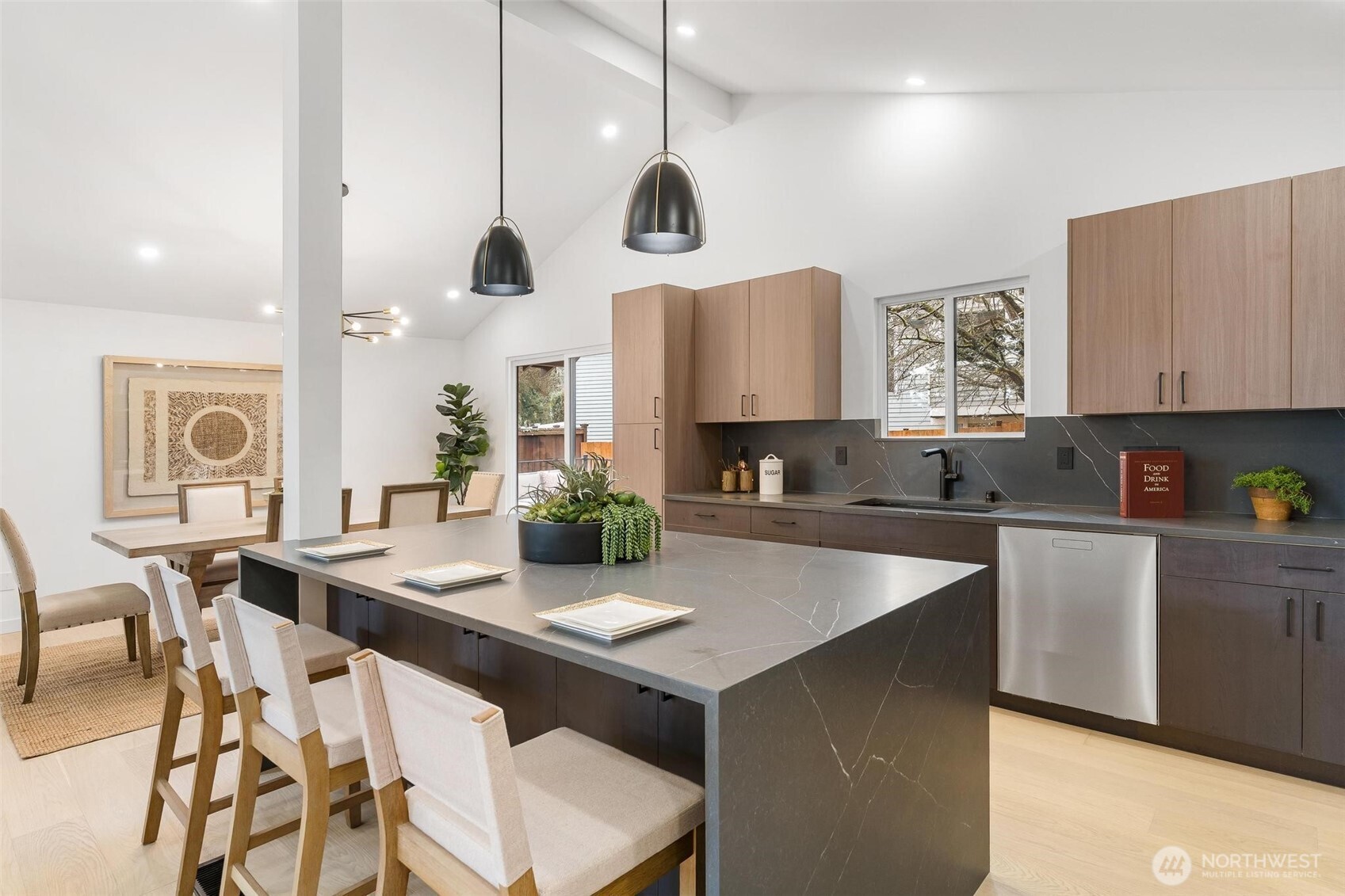 13163 93rd Avenue NE, Kirkland, WA 98034