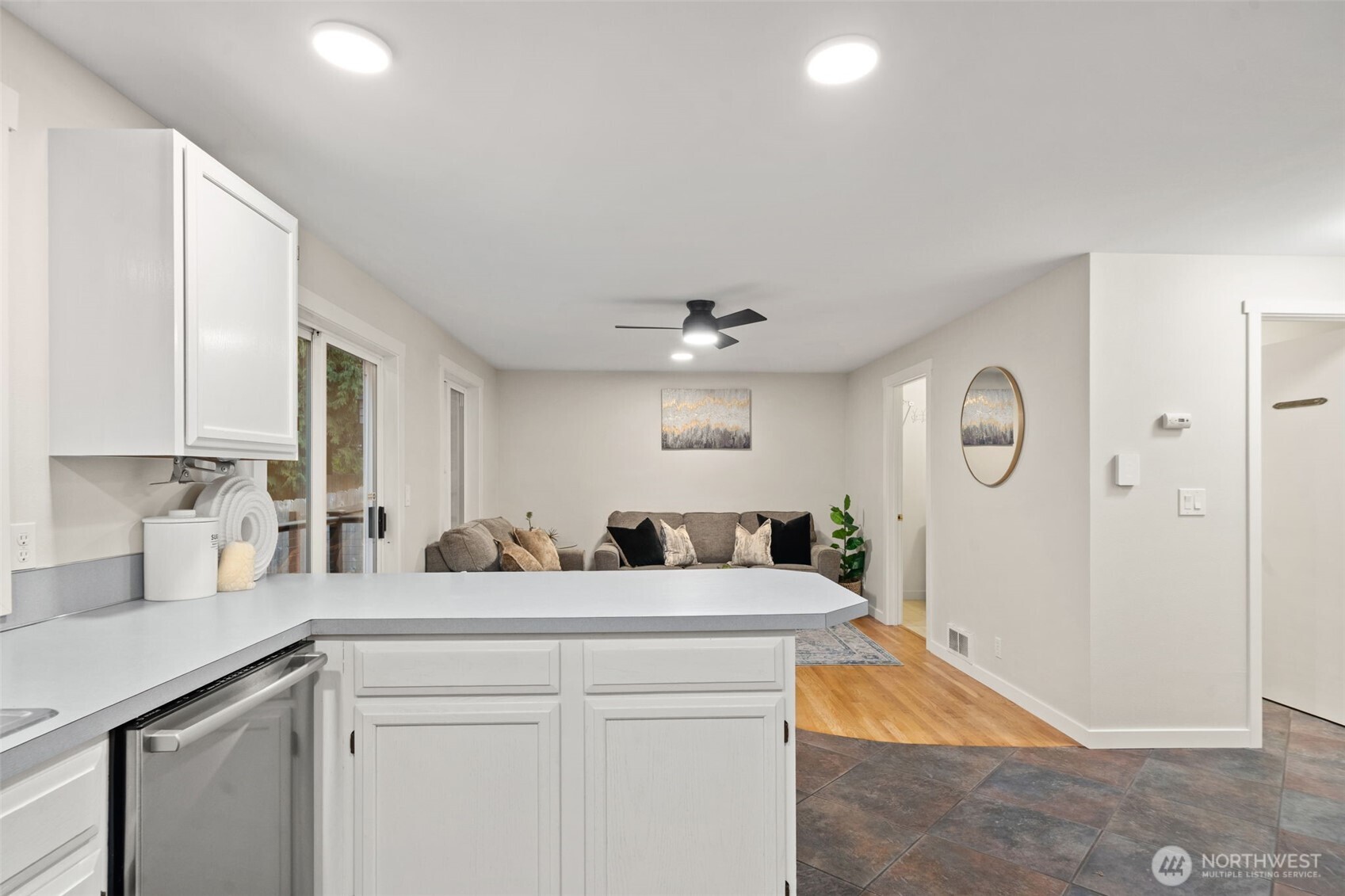 21985 Apollo Drive NE, Poulsbo, WA 98370