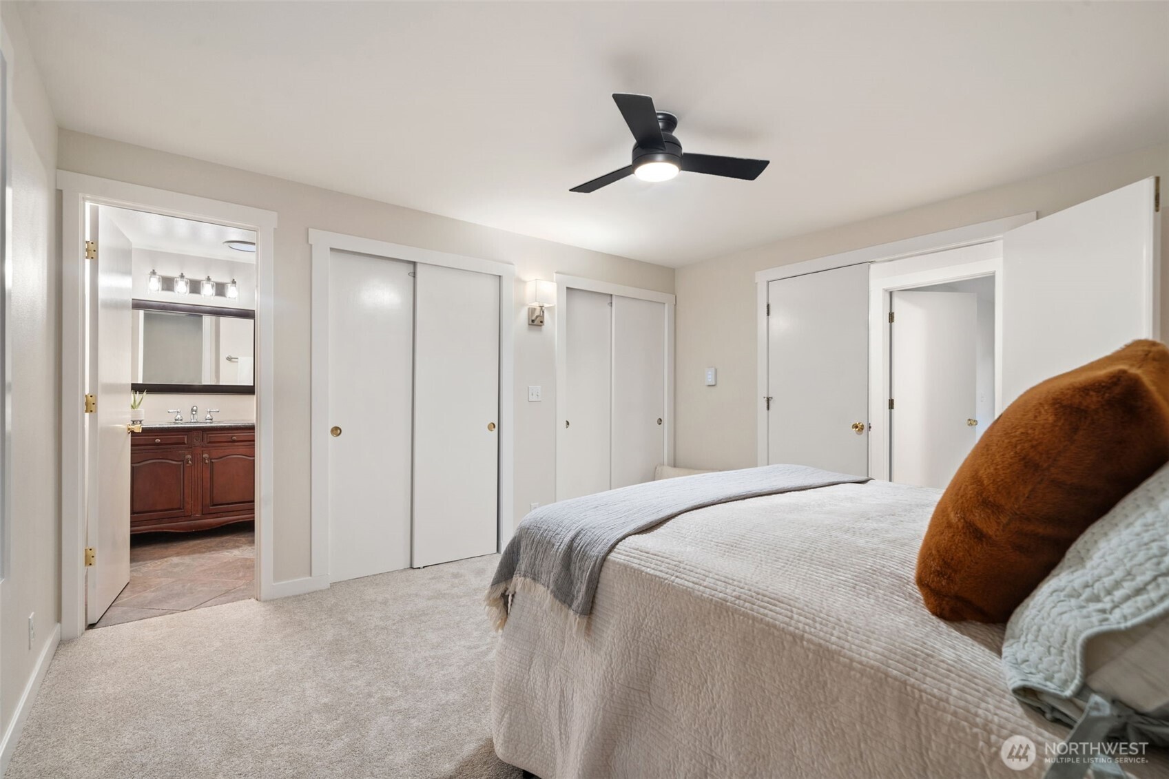 21985 Apollo Drive NE, Poulsbo, WA 98370