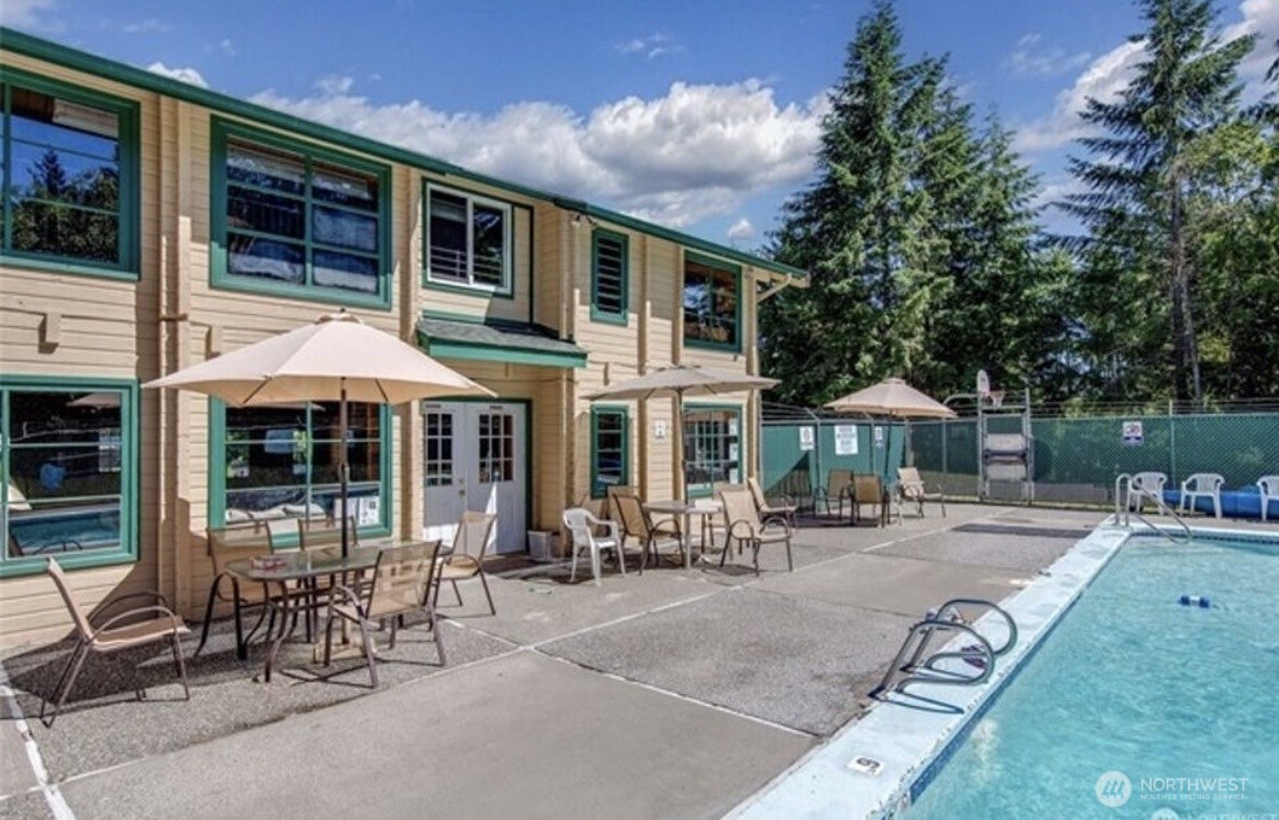 21985 Apollo Drive NE, Poulsbo, WA 98370