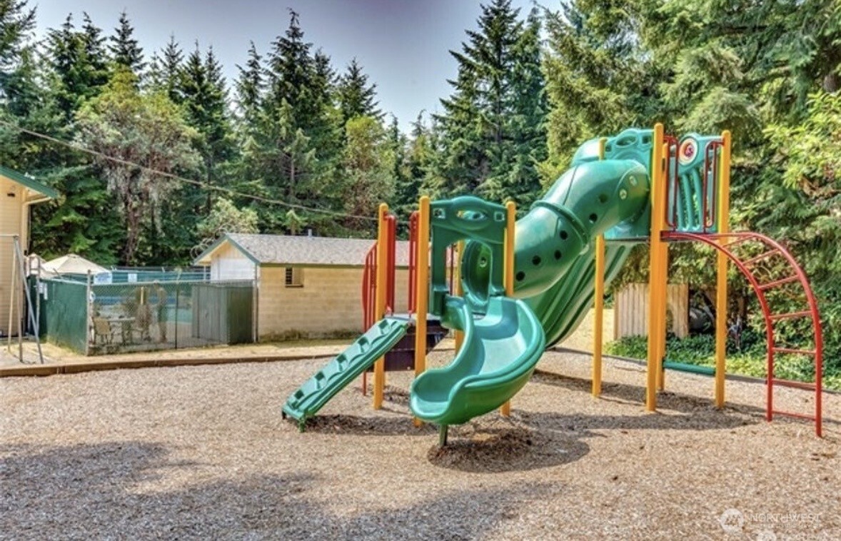 21985 Apollo Drive NE, Poulsbo, WA 98370