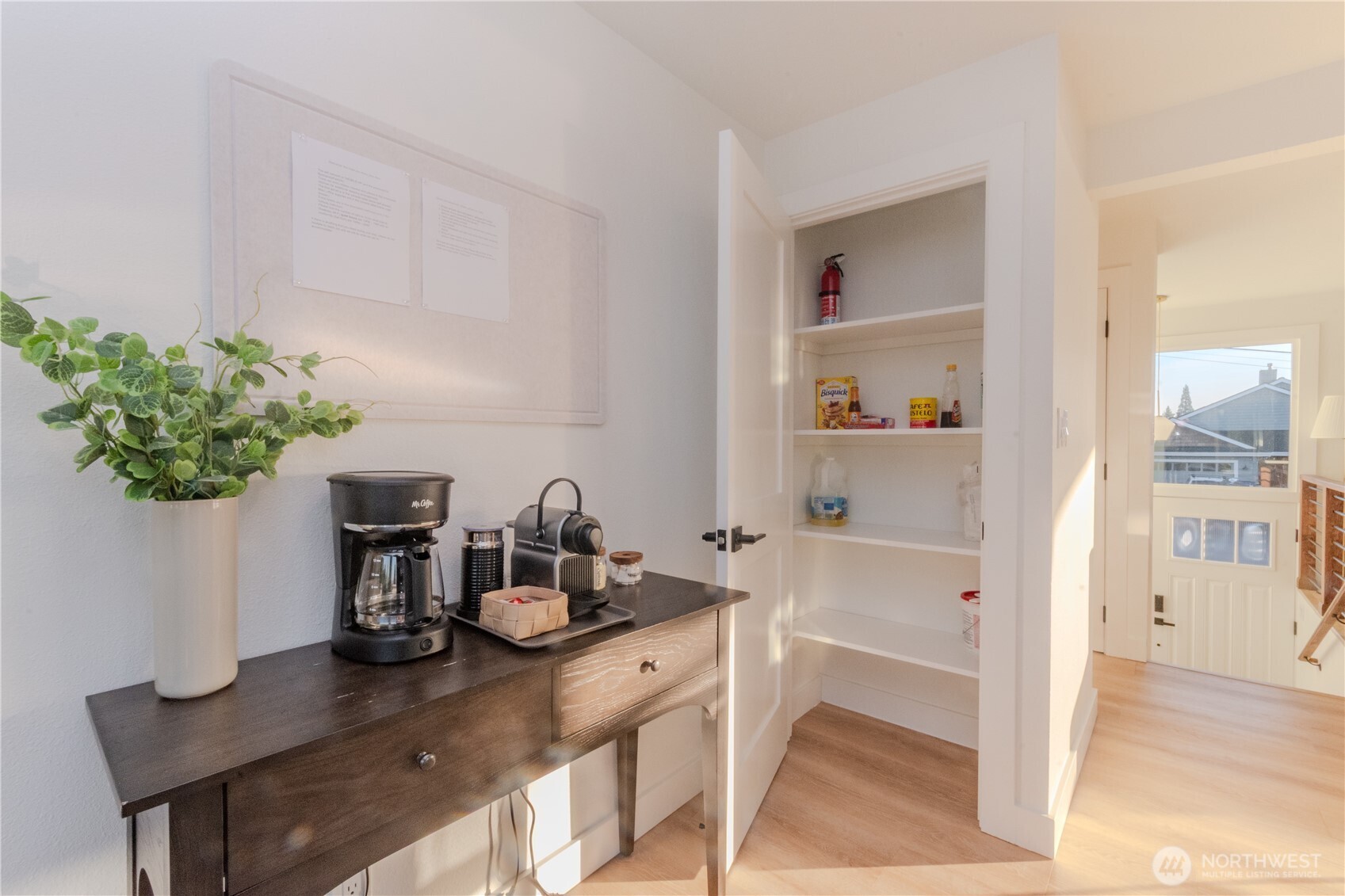 242 SW 186th Street , Normandy Park, WA 98166