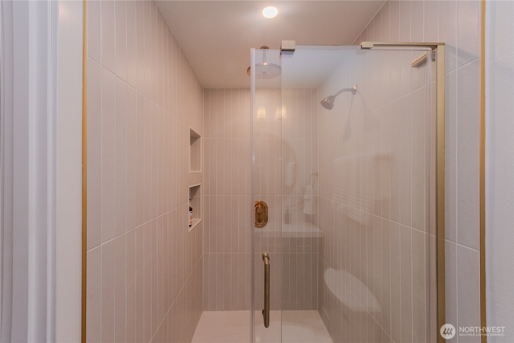 242 SW 186th Street , Normandy Park, WA 98166