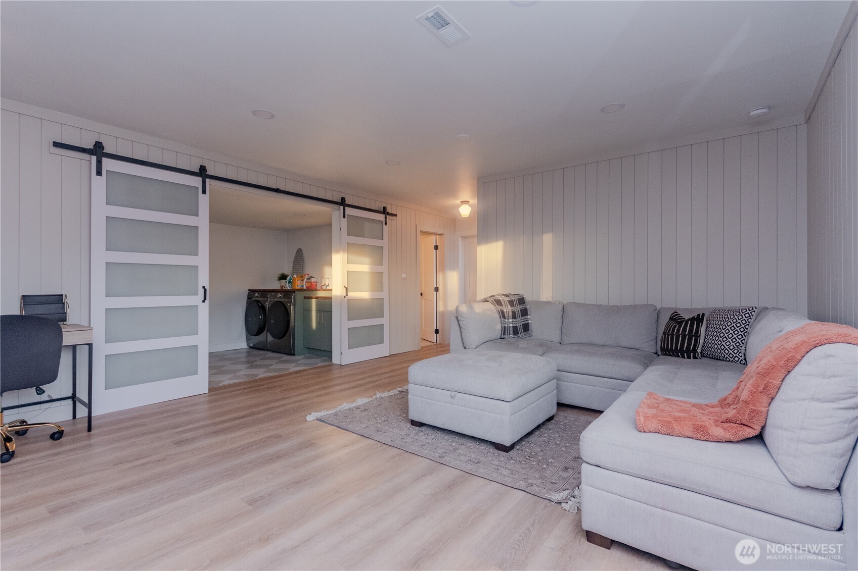 242 SW 186th Street , Normandy Park, WA 98166