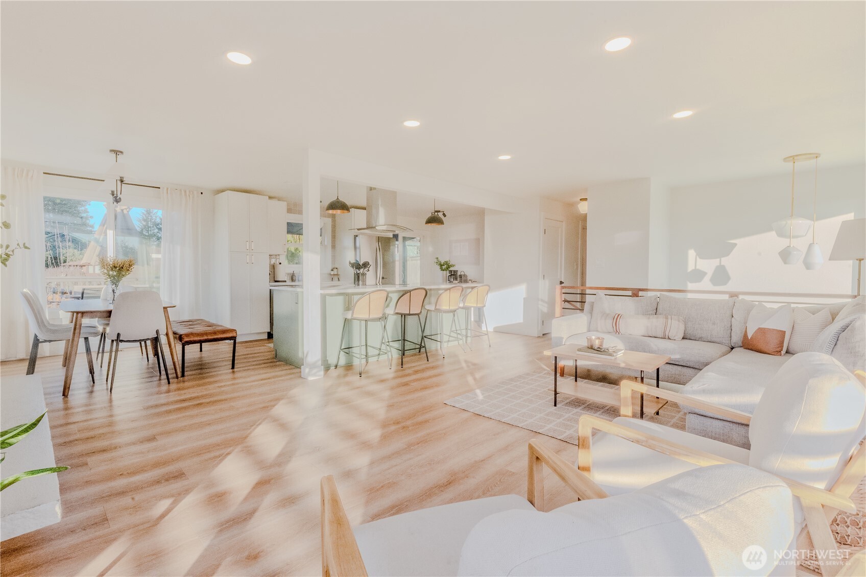 242 SW 186th Street , Normandy Park, WA 98166