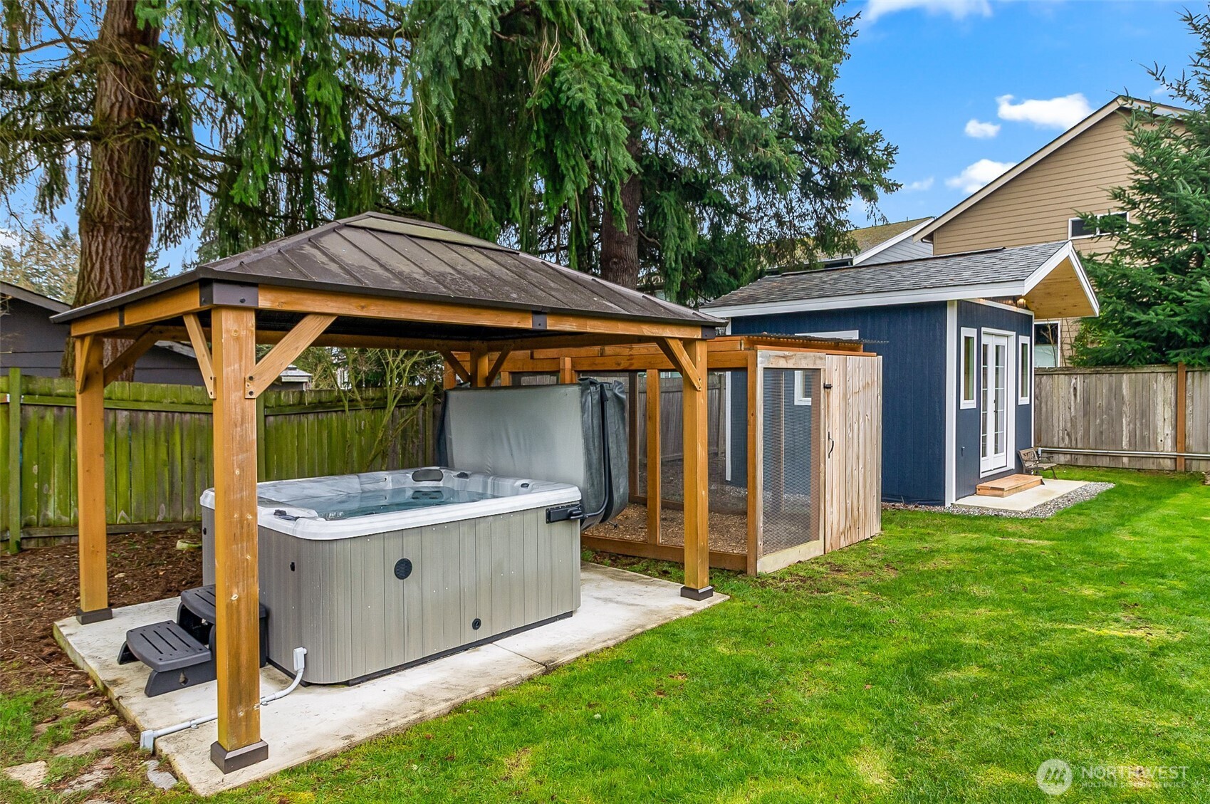 17419 Gravenstein Road , Bothell, WA 98012-9159