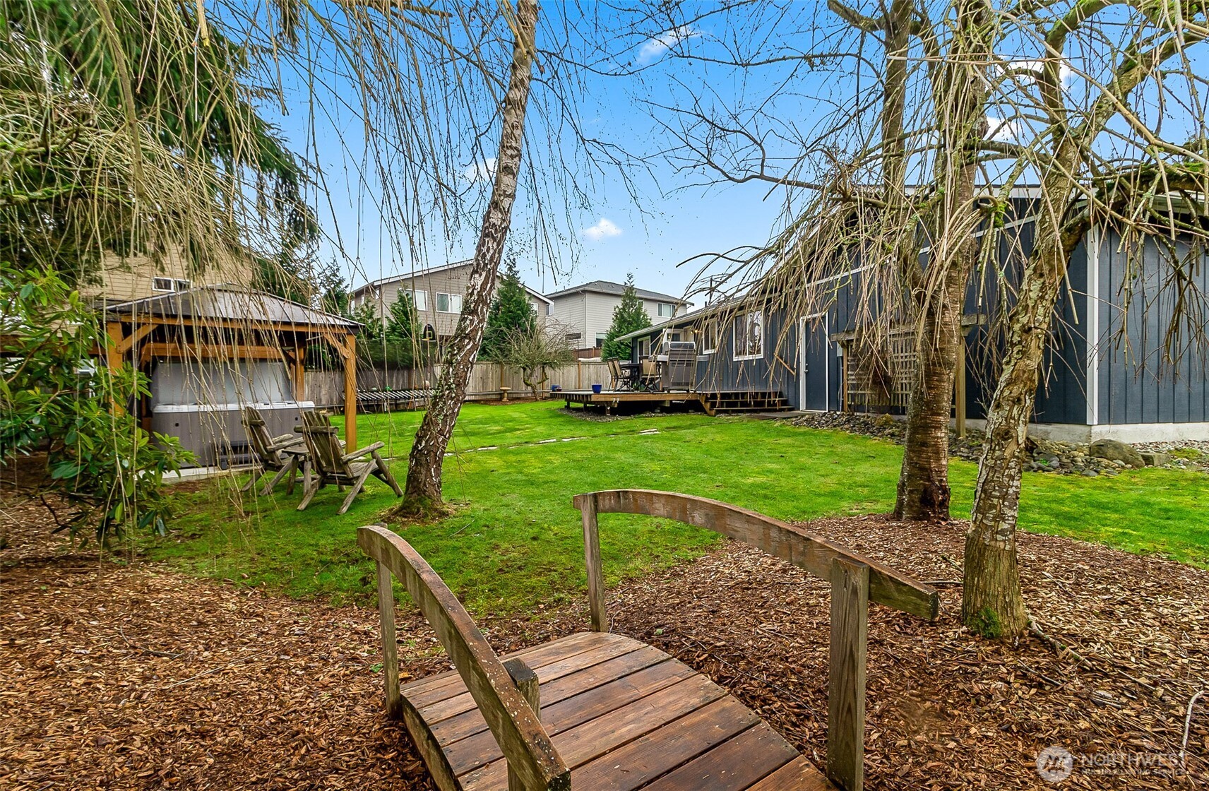 17419 Gravenstein Road , Bothell, WA 98012-9159