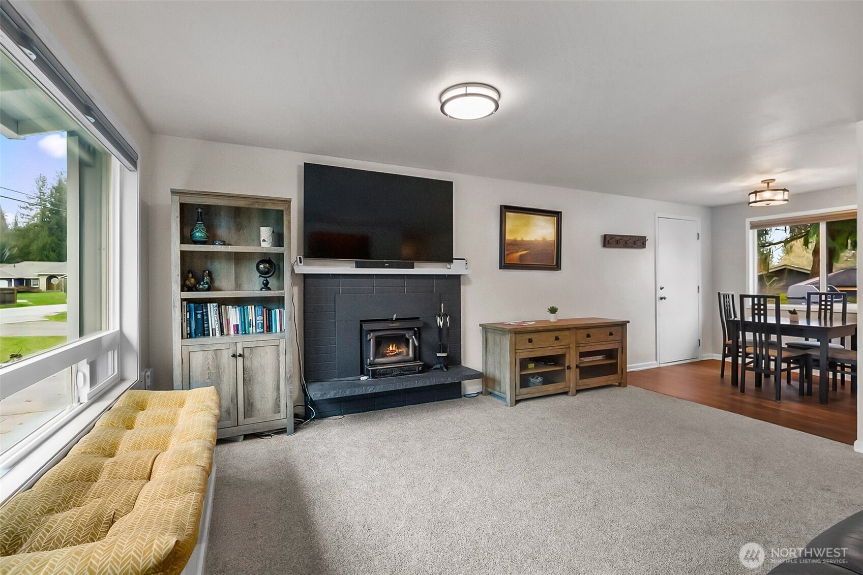 17419 Gravenstein Road , Bothell, WA 98012-9159