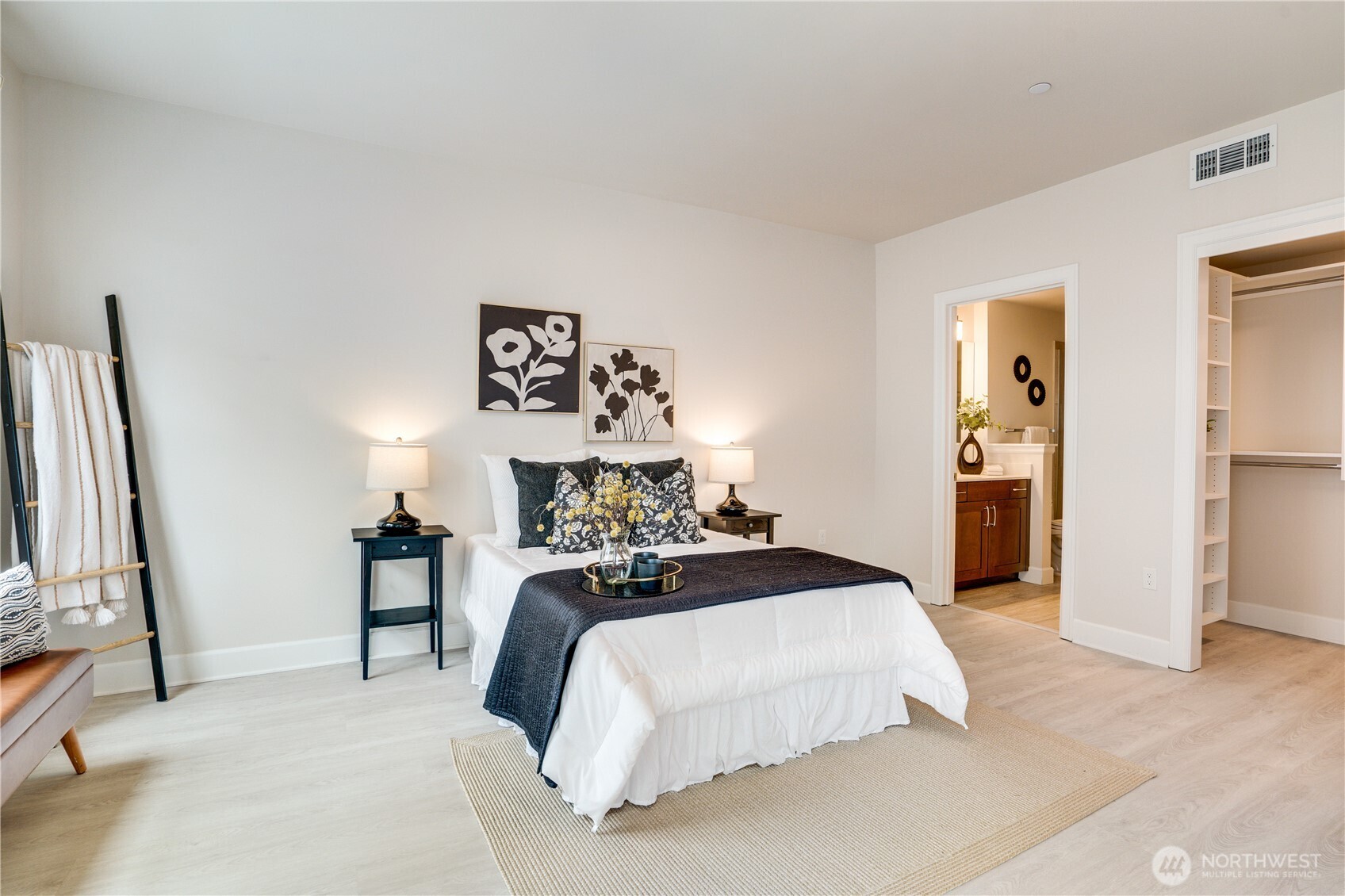 4961 Main St #517, Tacoma, WA 98407