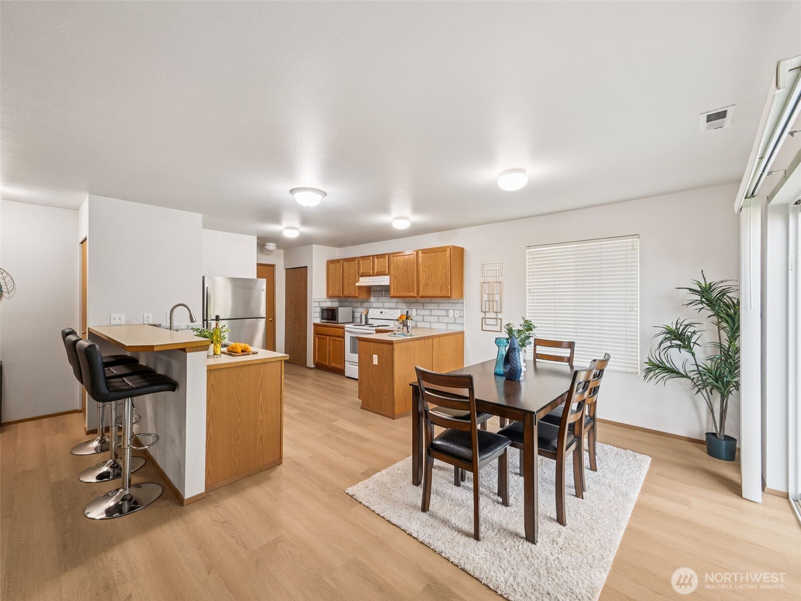 23712 SE 243rd Place , Maple Valley, WA 98038