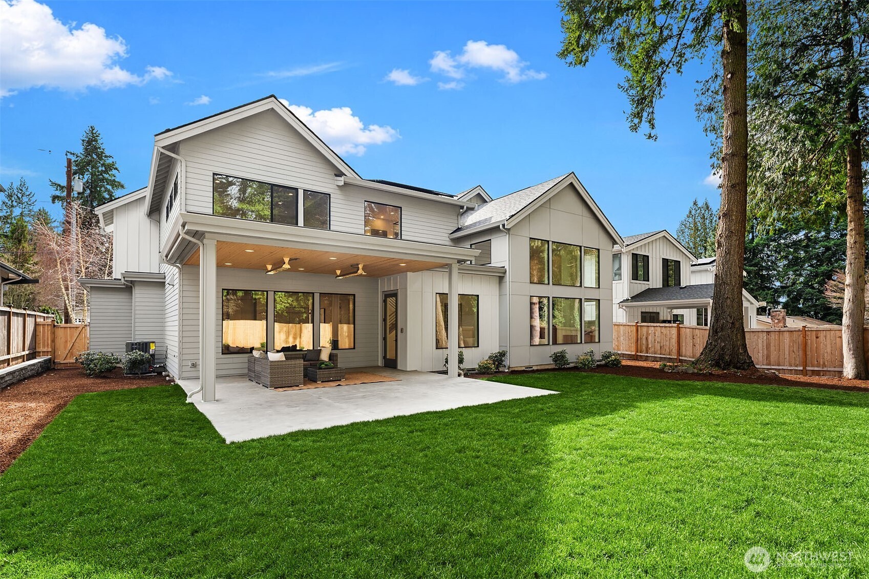 12834 NE 113th Street , Kirkland, WA 98033