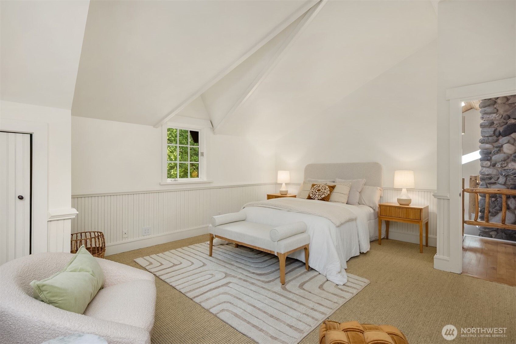 9631 Summer Hill Lane NE, Bainbridge Island, WA 98110